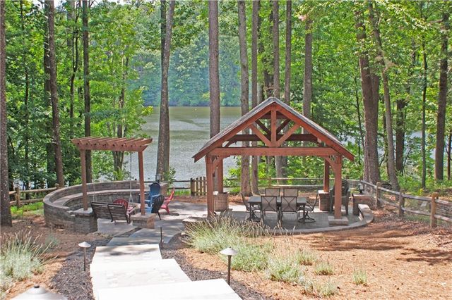 181 Fox Den Circle, Jasper, GA 30143