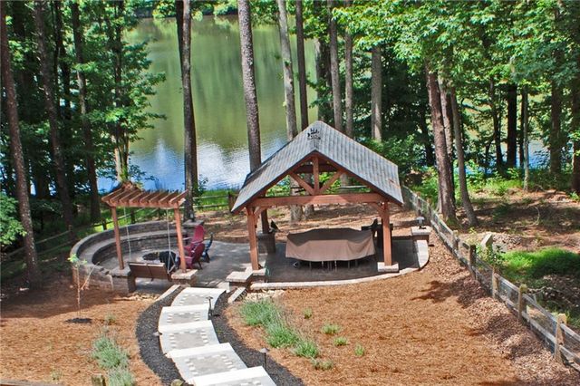 181 Fox Den Circle, Jasper, GA 30143