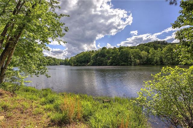 181 Fox Den Circle, Jasper, GA 30143