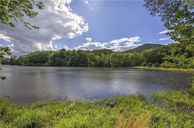 181 Fox Den Circle, Jasper, GA 30143