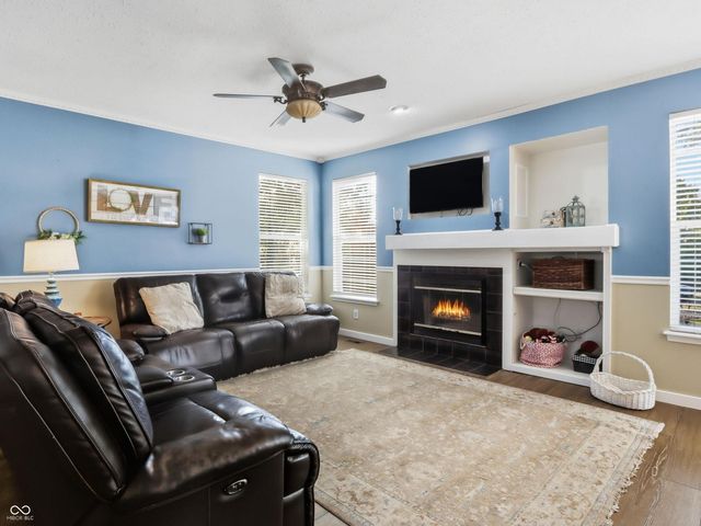 15 W Woodsage Court, Westfield, IN 46074