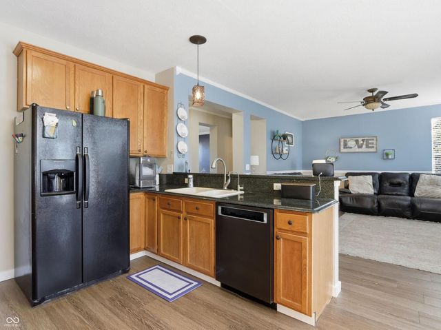 15 W Woodsage Court, Westfield, IN 46074