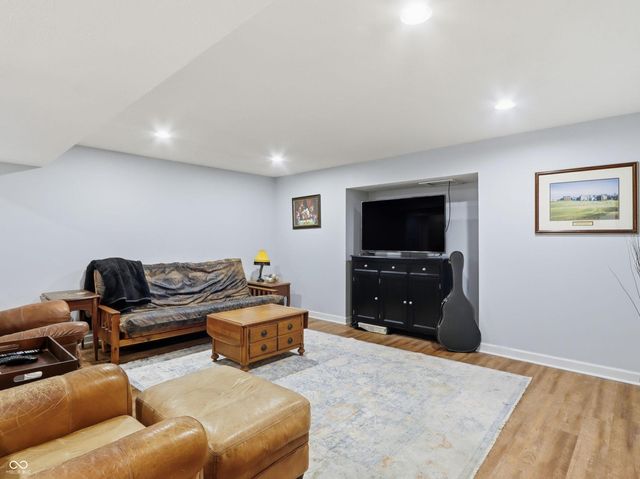 15 W Woodsage Court, Westfield, IN 46074