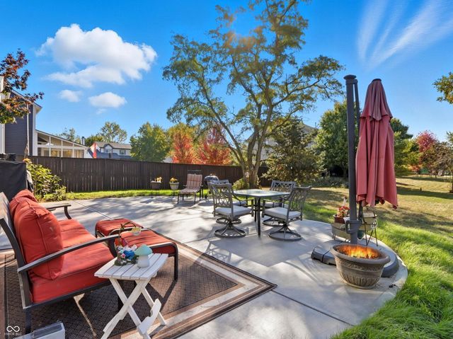 15 W Woodsage Court, Westfield, IN 46074