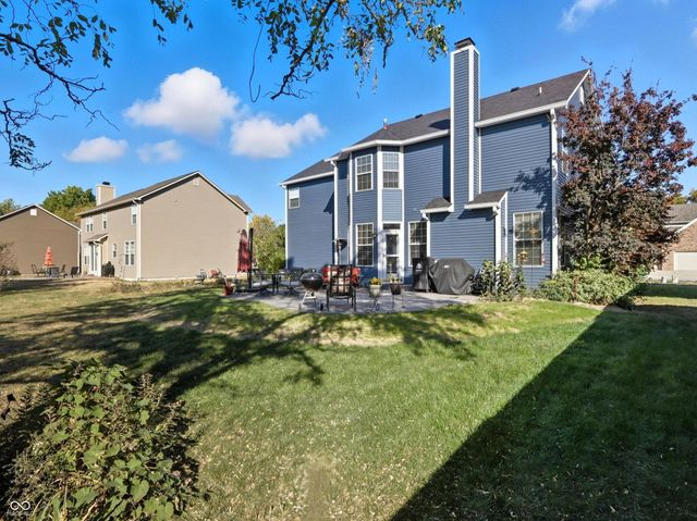 15 W Woodsage Court, Westfield, IN 46074