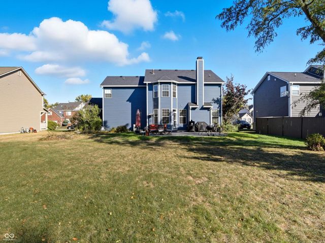 15 W Woodsage Court, Westfield, IN 46074