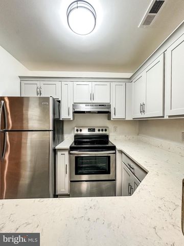 5501 A ABERDEEN DR, Mount Laurel, NJ 08054