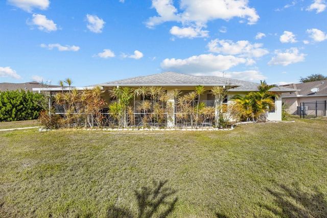 590 SW Lacroix Avenue, Port St. Lucie, Port St Lucie, FL 34953