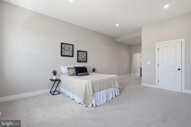 326 E 22ND ST, Baltimore, MD 21218