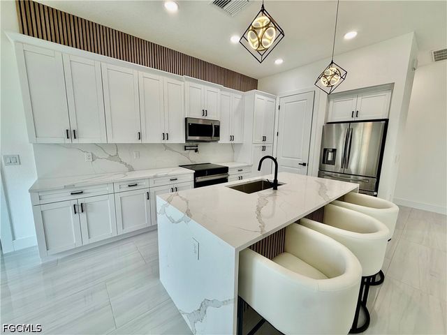 919 Hibiscus AVE, Lehigh Acres, FL 33972