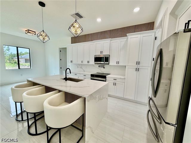 919 Hibiscus AVE, Lehigh Acres, FL 33972