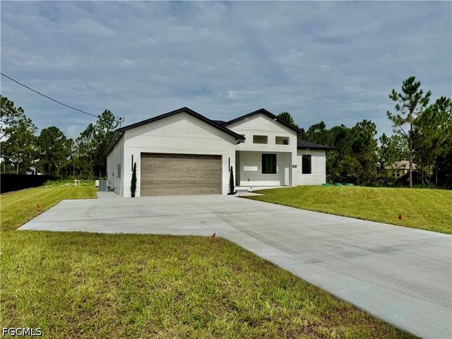 919 Hibiscus AVE, Lehigh Acres, FL 33972