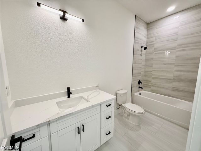 919 Hibiscus AVE, Lehigh Acres, FL 33972