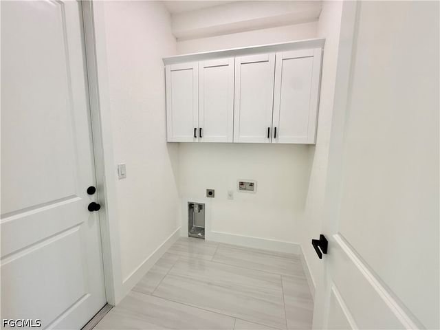 919 Hibiscus AVE, Lehigh Acres, FL 33972