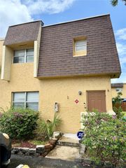 5644 Blueberry Ct 11, Lauderhill, FL 33313