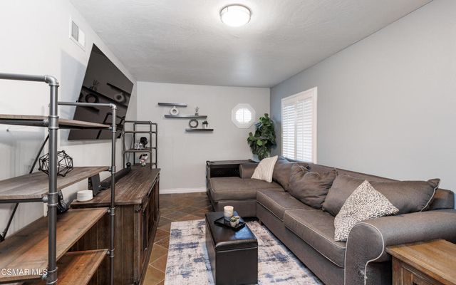 2128 Tremont Avenue, Simi Valley, CA 93063