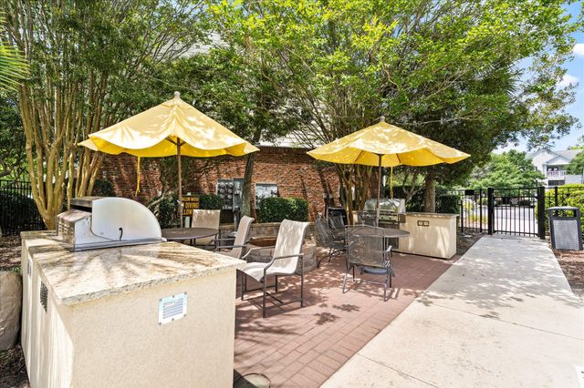 45 Sycamore Avenue 1811, Charleston, SC 29407