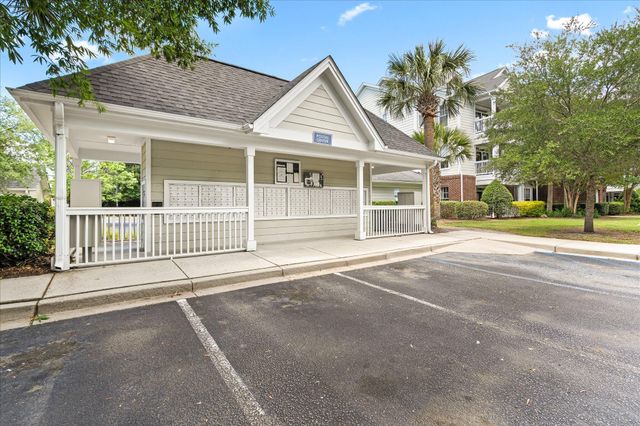 45 Sycamore Avenue 1811, Charleston, SC 29407