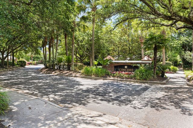 45 Sycamore Avenue 1811, Charleston, SC 29407