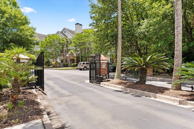 45 Sycamore Avenue 1811, Charleston, SC 29407