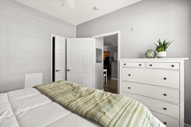 45 Sycamore Avenue 1811, Charleston, SC 29407