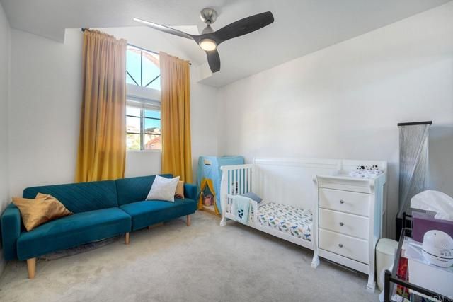 1477 Genoa Dr, Vista, CA 92081