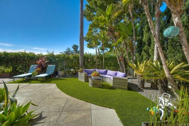 1477 Genoa Dr, Vista, CA 92081