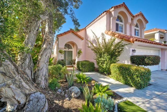 1477 Genoa Dr, Vista, CA 92081