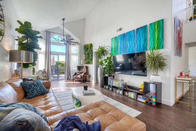 1477 Genoa Dr, Vista, CA 92081