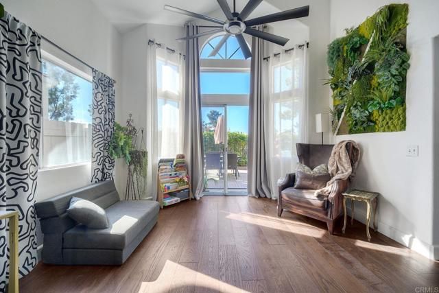 1477 Genoa Dr, Vista, CA 92081