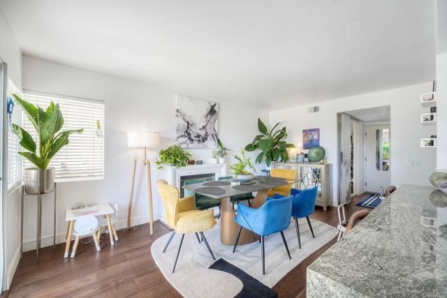 1477 Genoa Dr, Vista, CA 92081