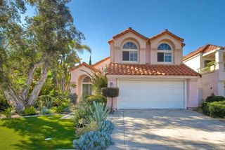 1477 Genoa Dr, Vista, CA 92081