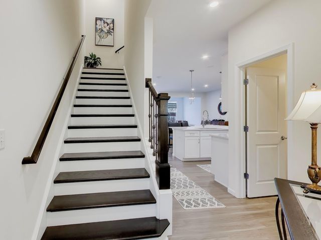 579 Watercress Drive, Aurora, IL 60504