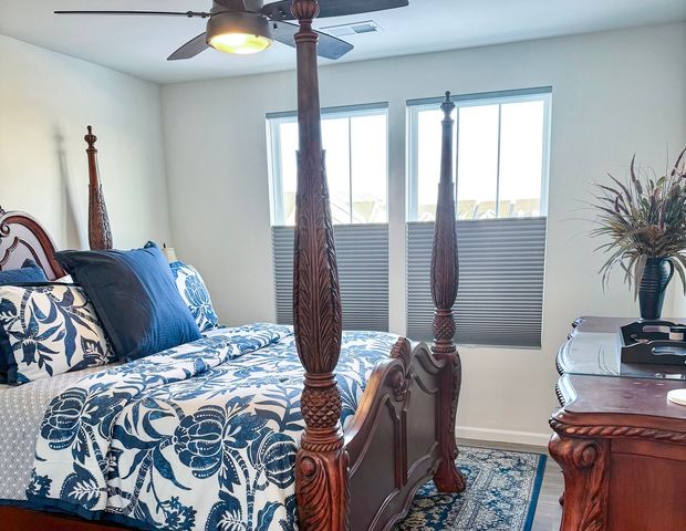 579 Watercress Drive, Aurora, IL 60504