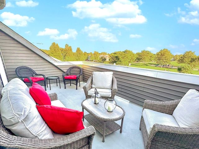 579 Watercress Drive, Aurora, IL 60504