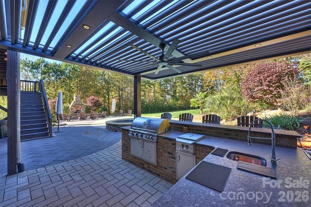 640 Winter Wheat Court, Weddington, NC 28104