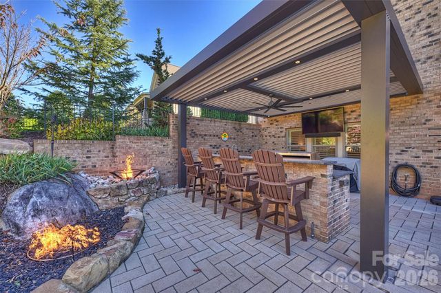 640 Winter Wheat Court, Weddington, NC 28104