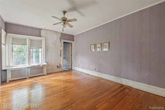 3065 Iroquois Street, Detroit, MI 48214