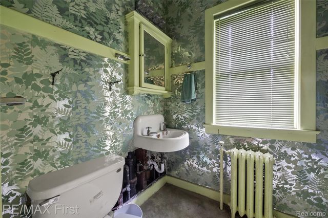 3065 Iroquois Street, Detroit, MI 48214