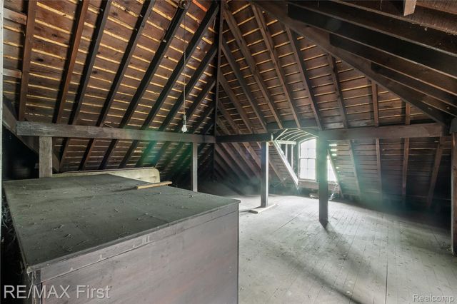 3065 Iroquois Street, Detroit, MI 48214