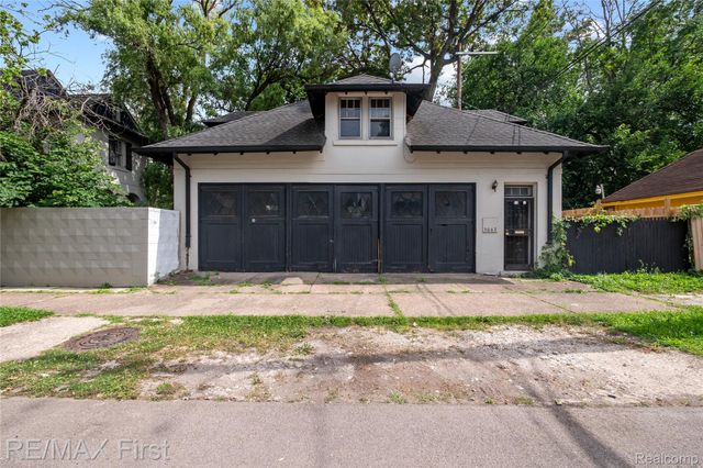 3065 Iroquois Street, Detroit, MI 48214