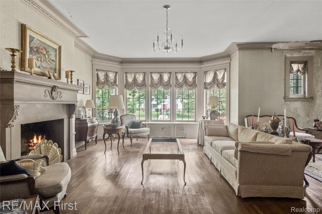 3065 Iroquois Street, Detroit, MI 48214