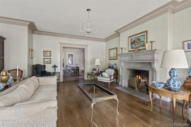 3065 Iroquois Street, Detroit, MI 48214