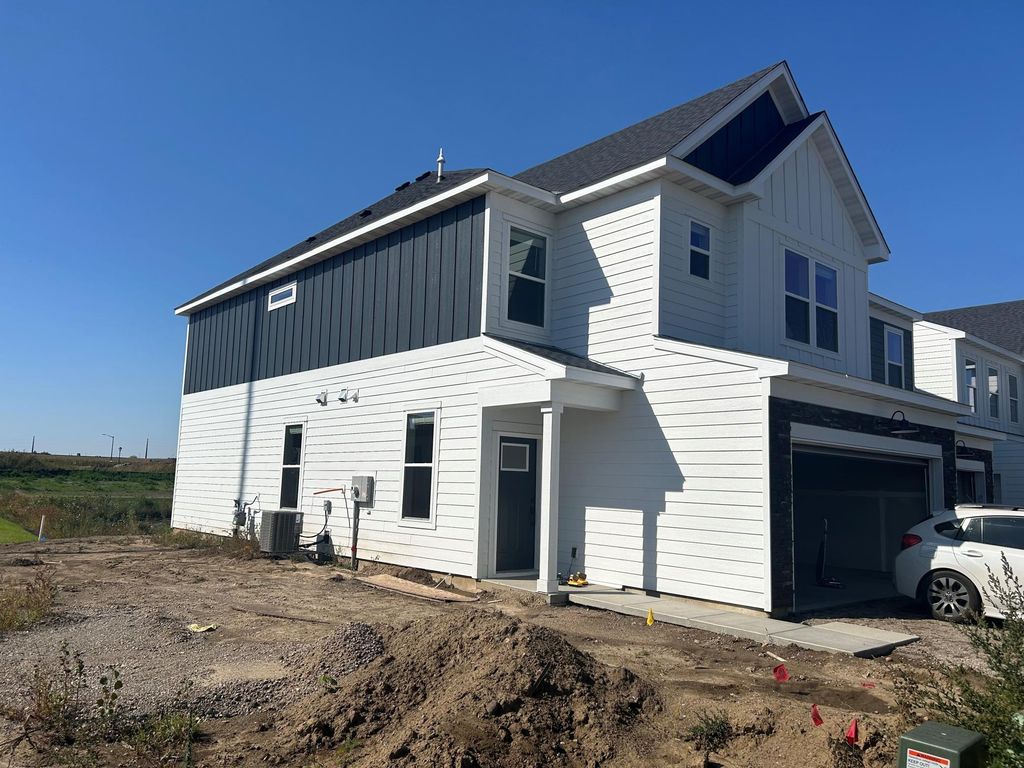 17937 Genoa Drive, Lakeville, MN 55044