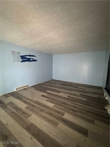 3241 Forest Drive, North Kingsville, OH 44030