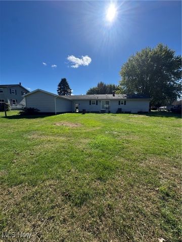 3241 Forest Drive, North Kingsville, OH 44030