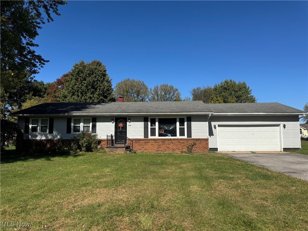 3241 Forest Drive, North Kingsville, OH 44030