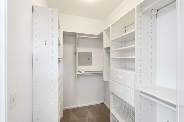 956 Pearwood Cir, Lodi, CA 95242