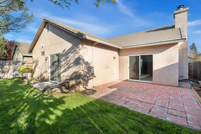 956 Pearwood Cir, Lodi, CA 95242