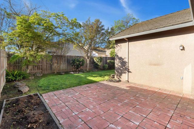 956 Pearwood Cir, Lodi, CA 95242